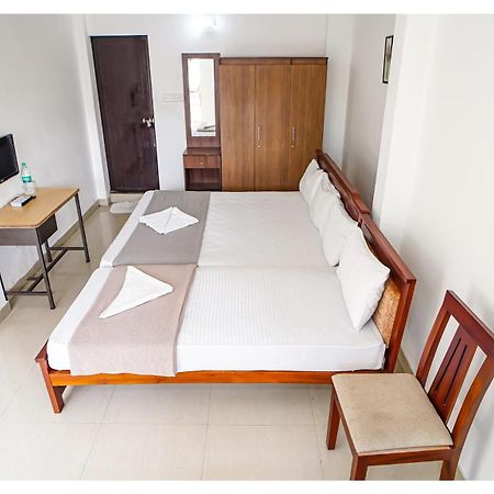 Kay Kay Residency Villa Kochi Exterior photo